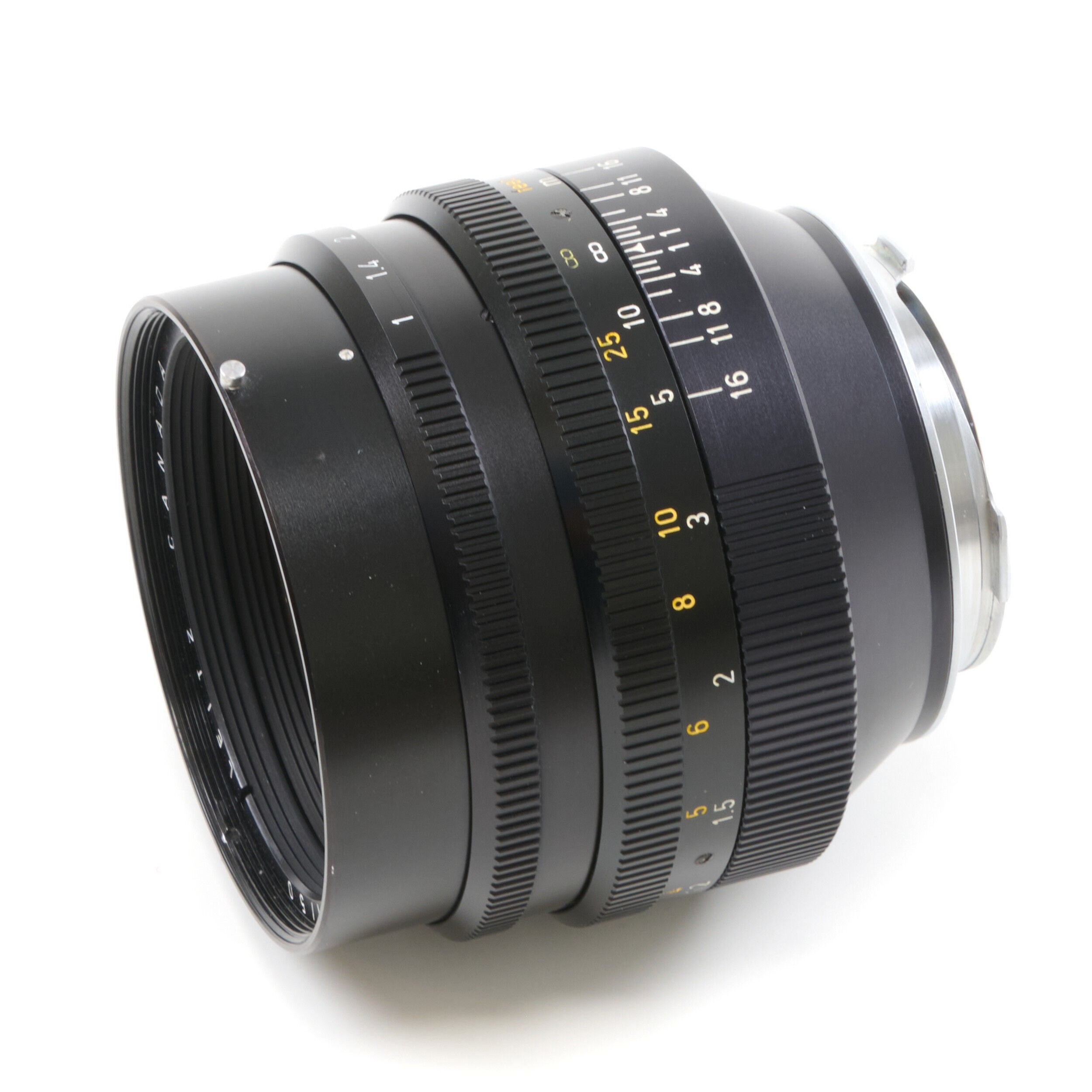 Leitz 50mm f1 Noctilux E58 + 12519 Zonnekap 2e Batch + Doos